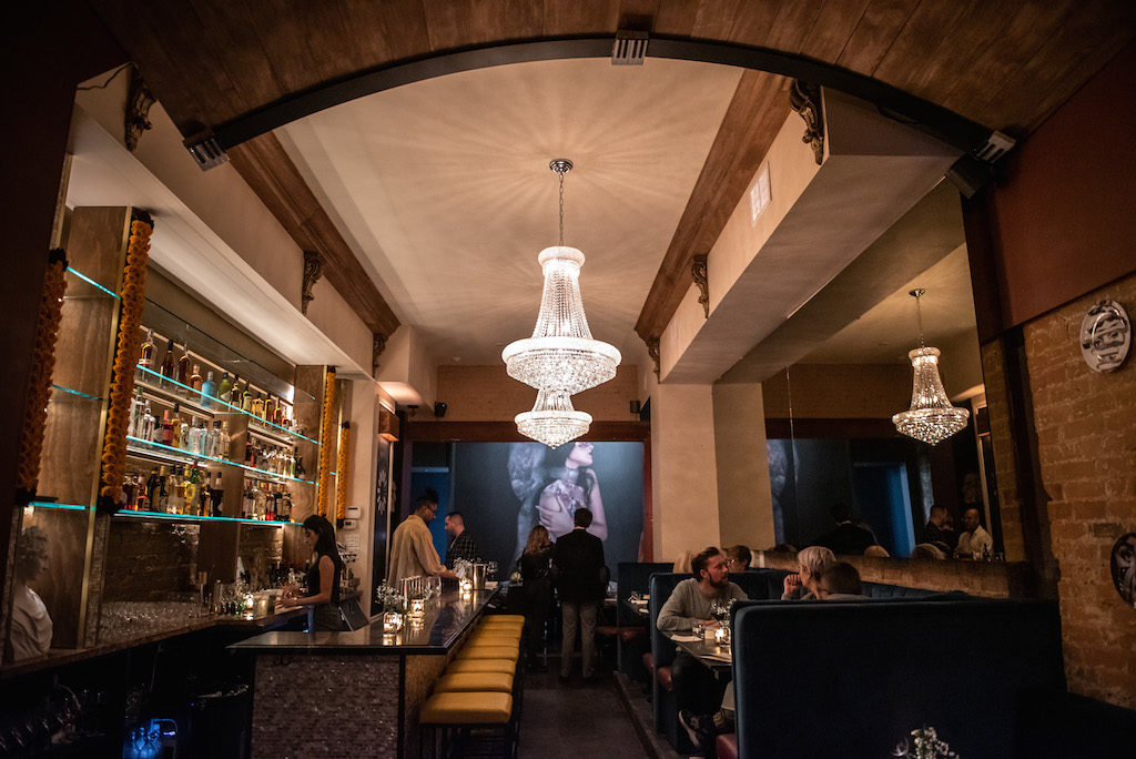 indoor dining toronto pastiche