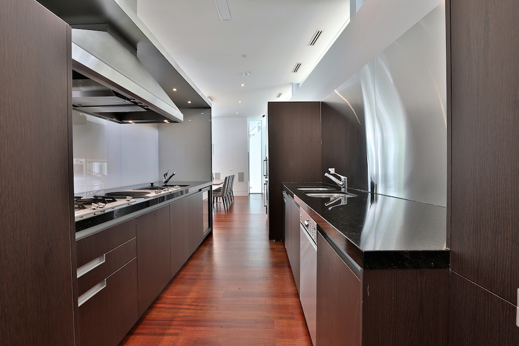 83 The Bridle Path