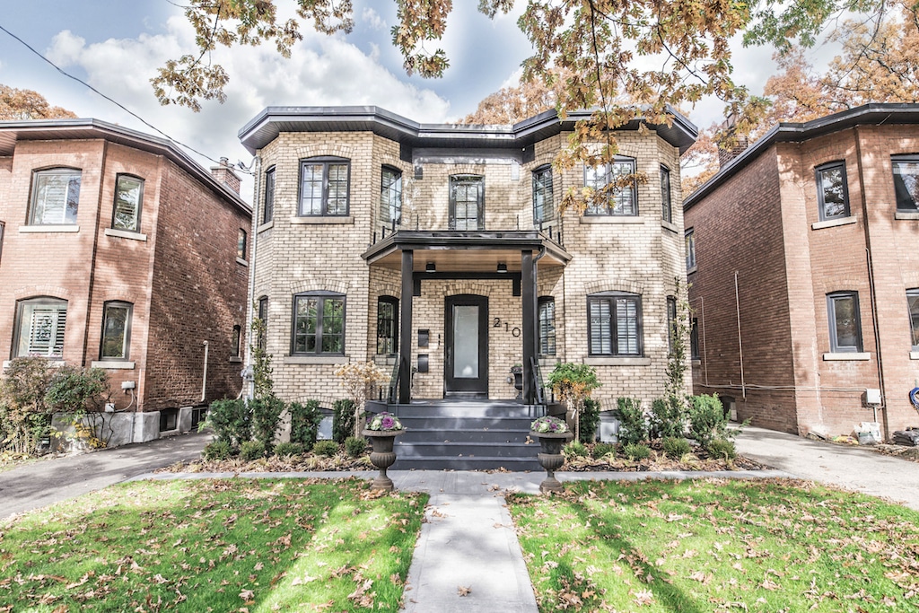 210 Rose Park