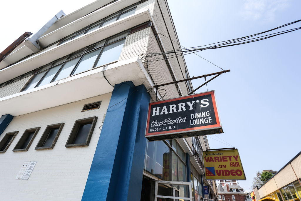 harrys-sign