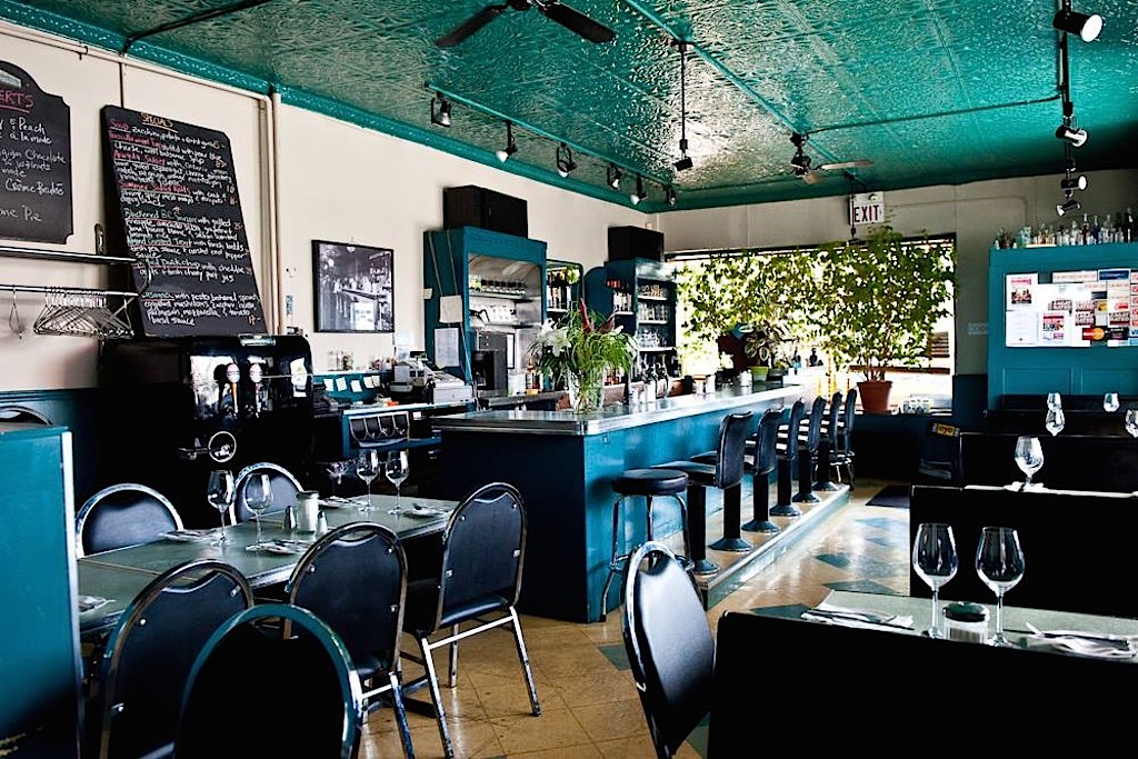 toronto restaurant closing