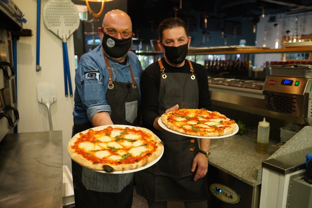 halal pizza MAS E MO Toronto