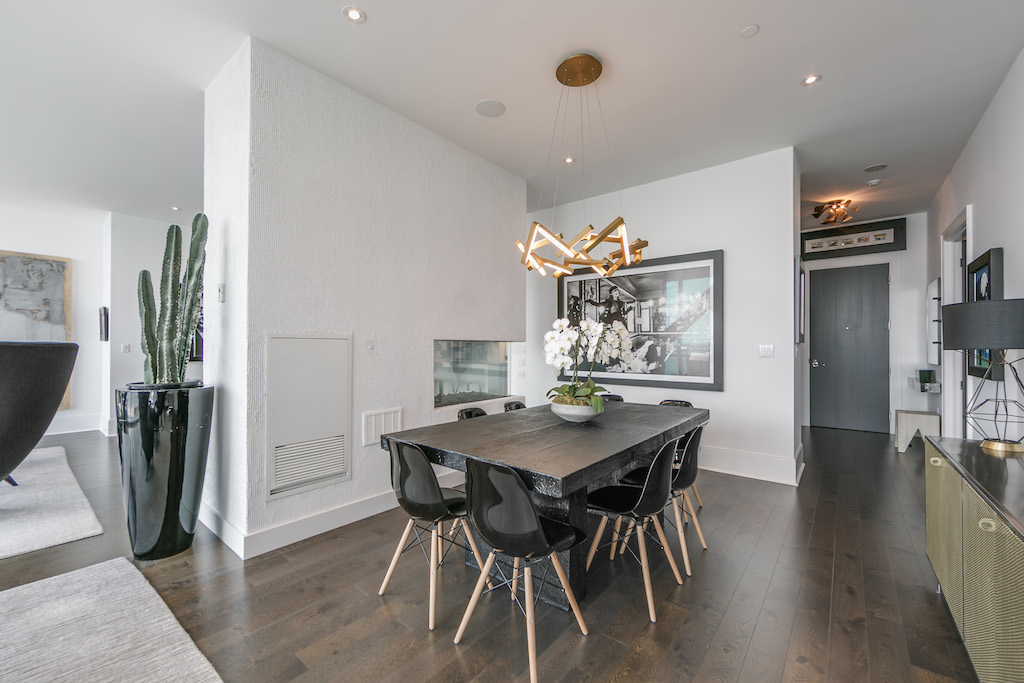 29 Queens Quay E