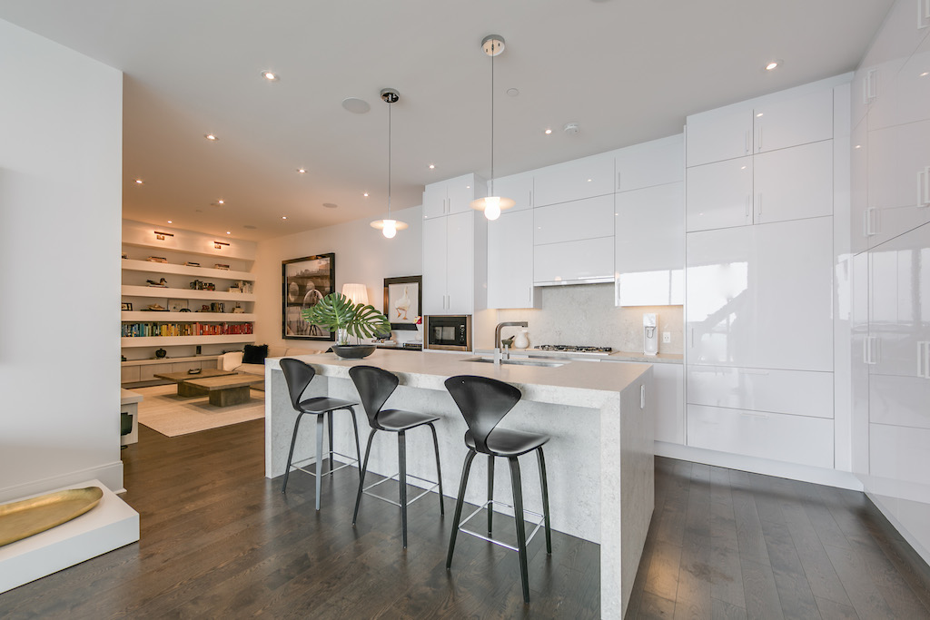 29 Queens Quay E