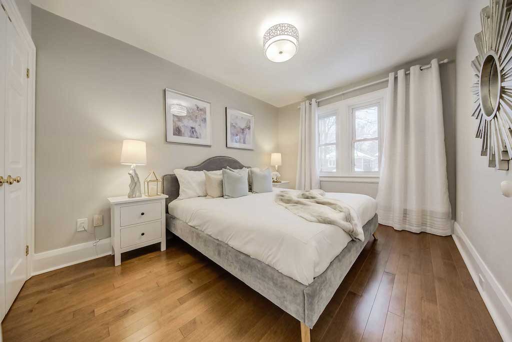 147 Roselawn