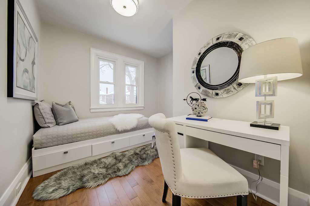 147 Roselawn
