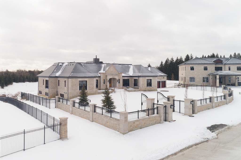 15 Provence Crt