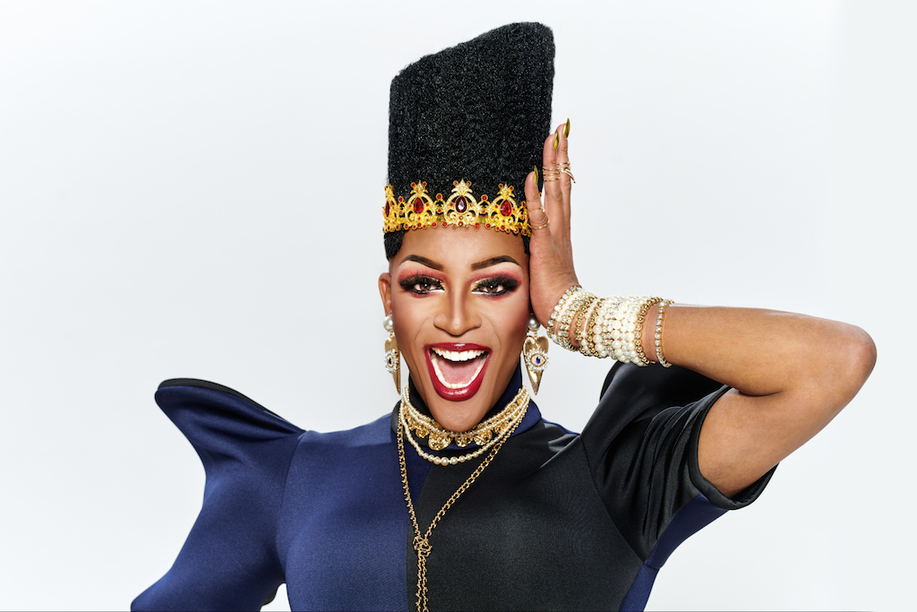 drag queen tynomi banks