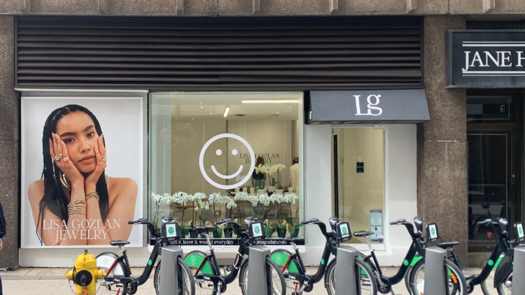 A photo of the Lisa Gozlan storefront on Cumberland St.