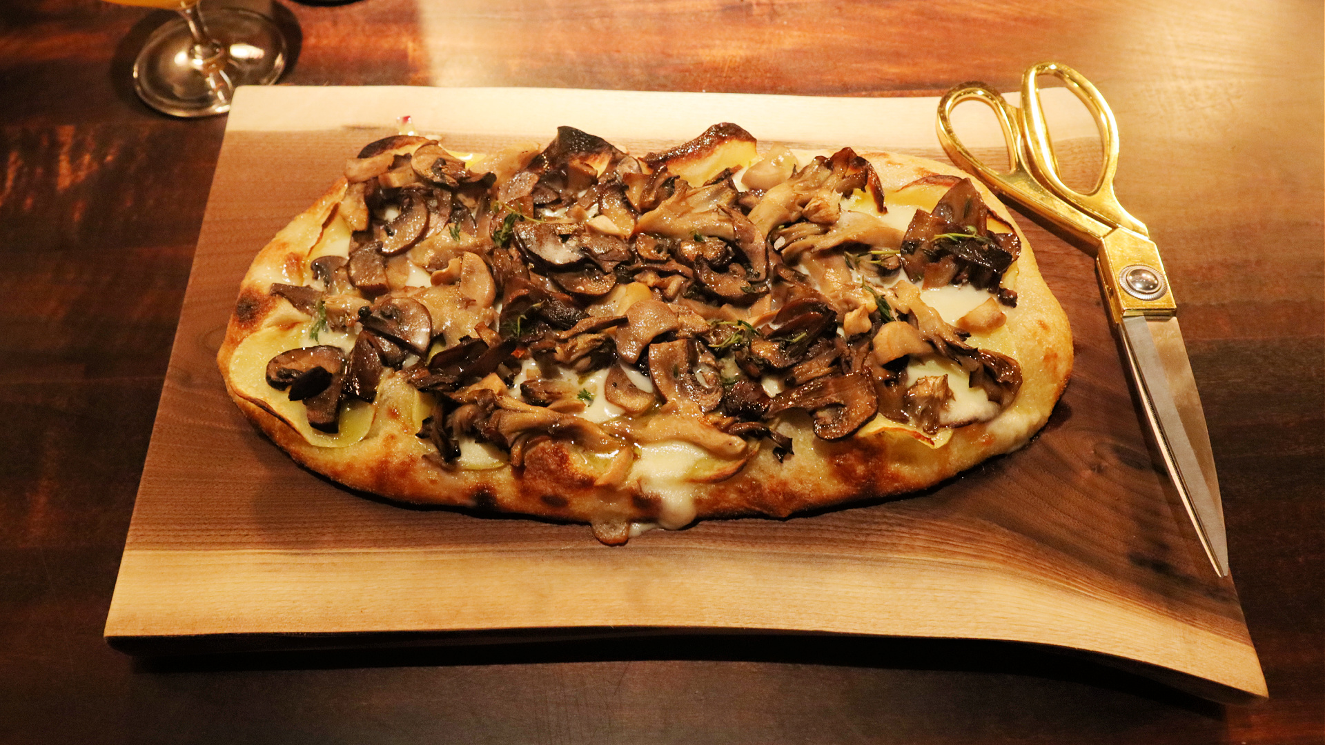 amano trattoria pinsa