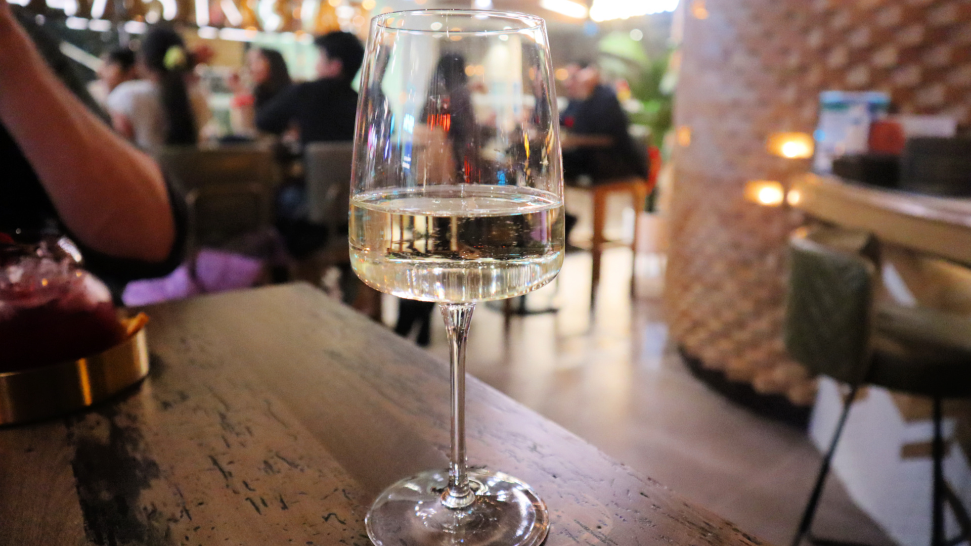 wine farzi cafe