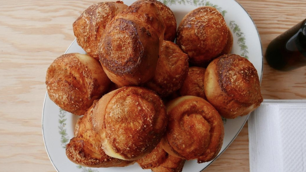 Vilda's spicy parm buns