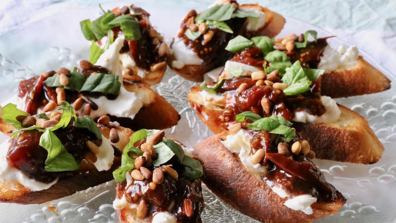 Burrata Crostini