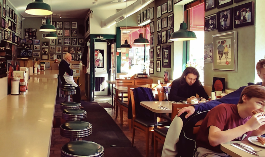 Avenue Diner