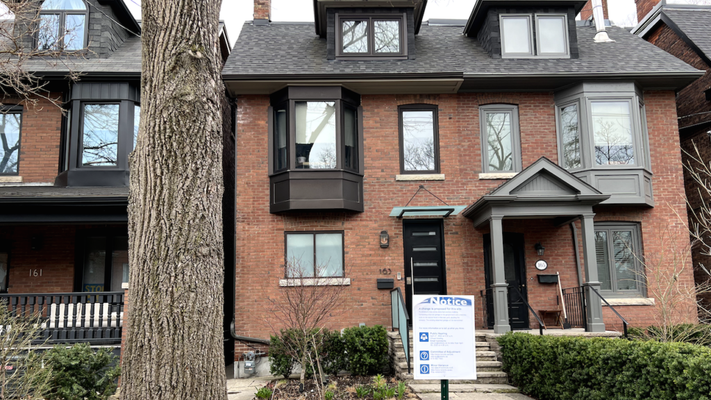 laneway home proposed for 163 Macpherson Ave.