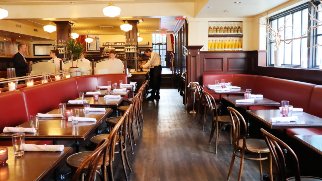 le select bistro interior