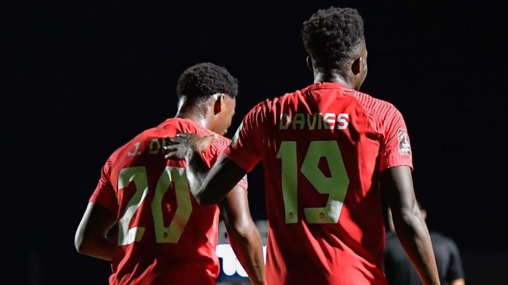 Alphonso Davies, Canadian men's national team star