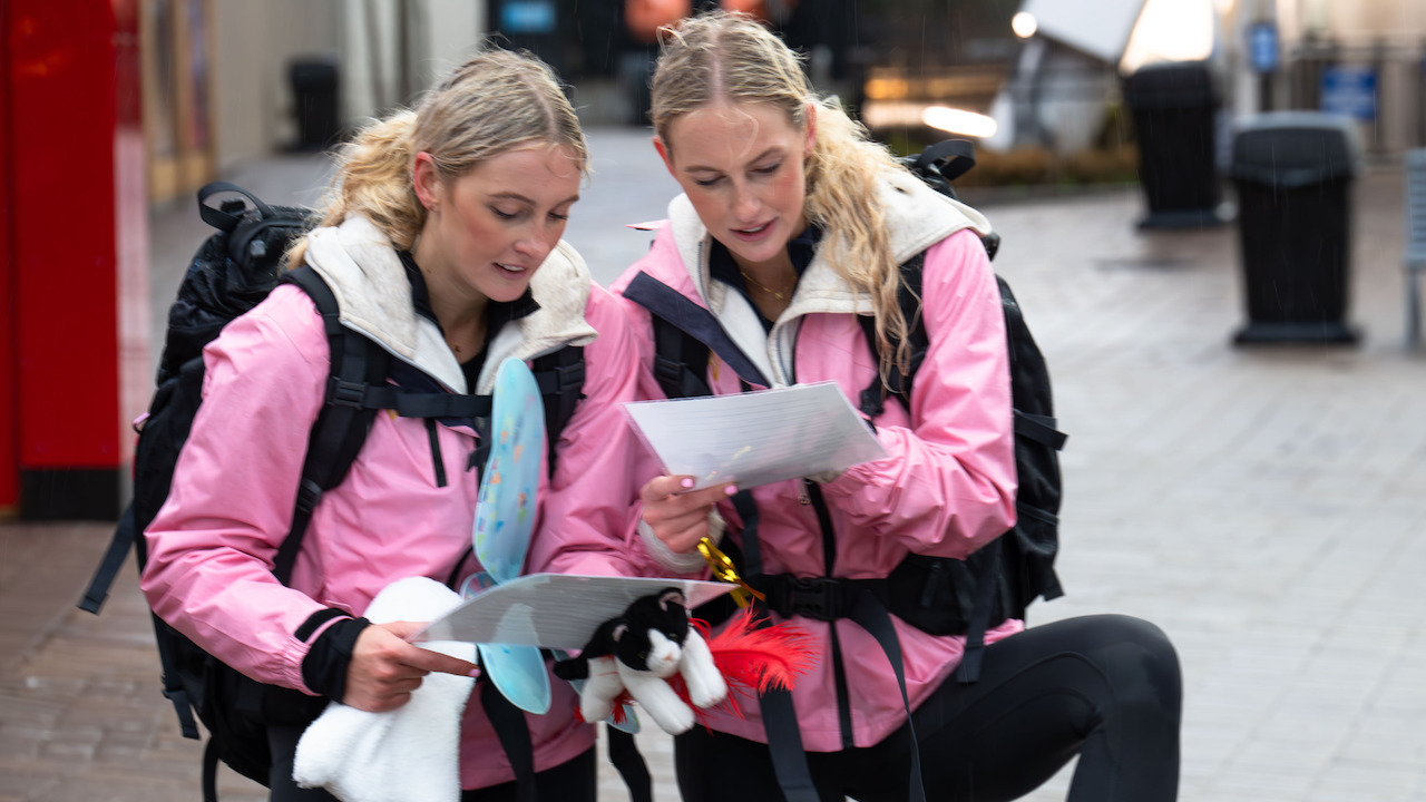 Lauren and Nicole Peters in action on the Amazing Race Canada