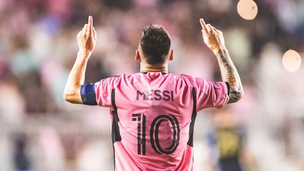 soccer player lionel messi