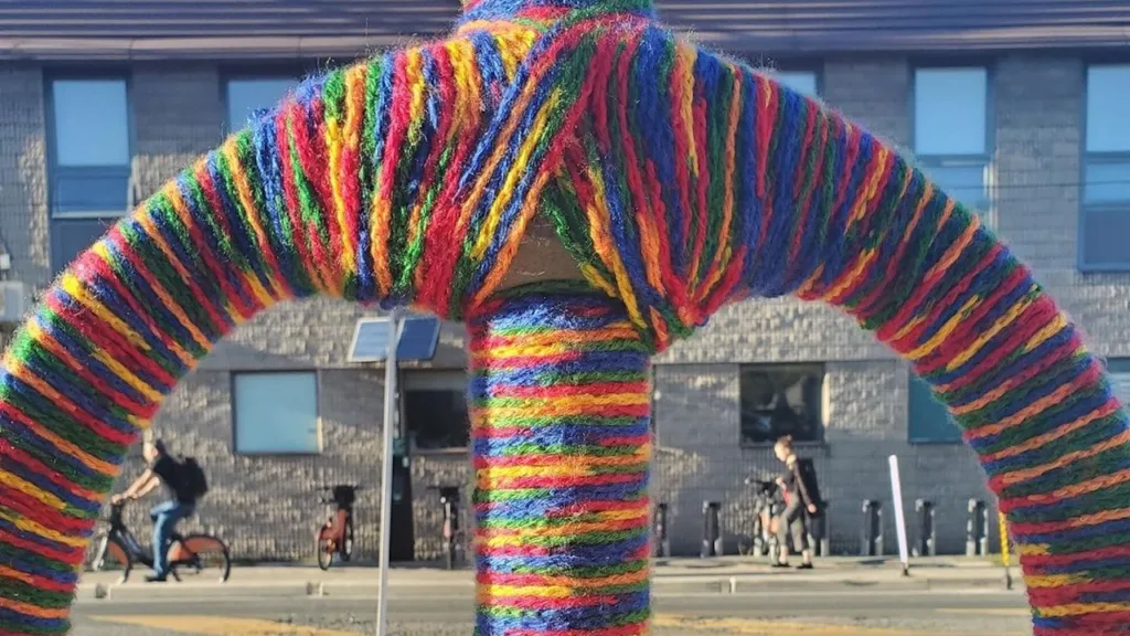 yarn bombing in Toronto