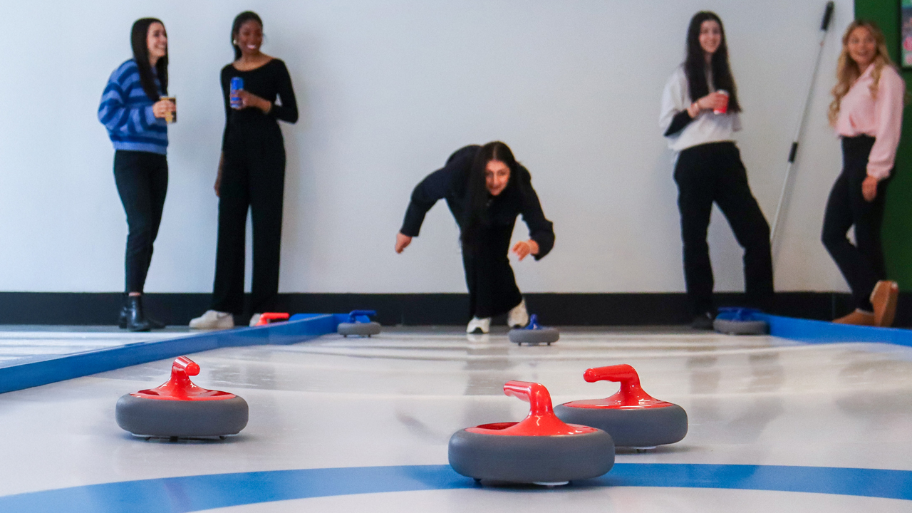 The MRG Group Par Tee Curl 2