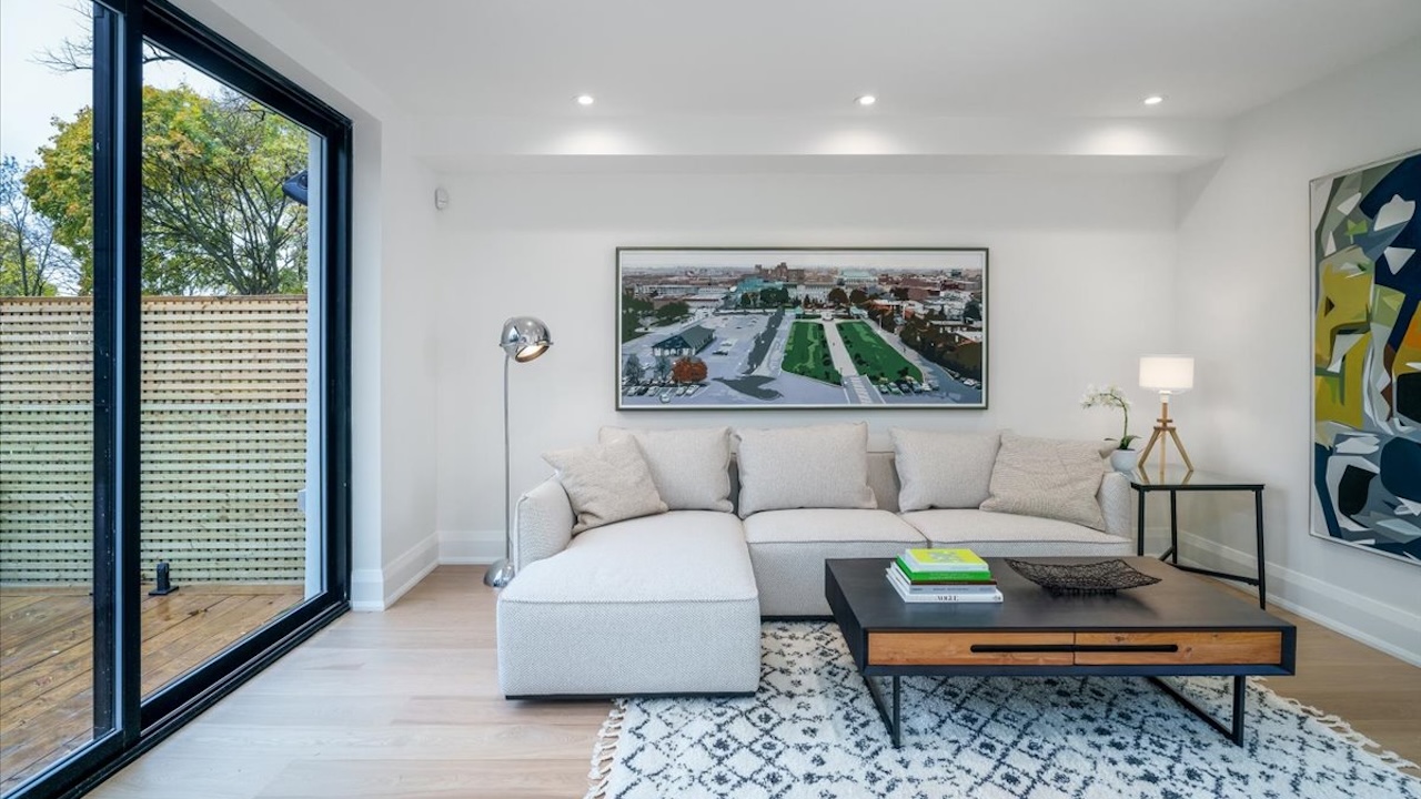 31 family room 2