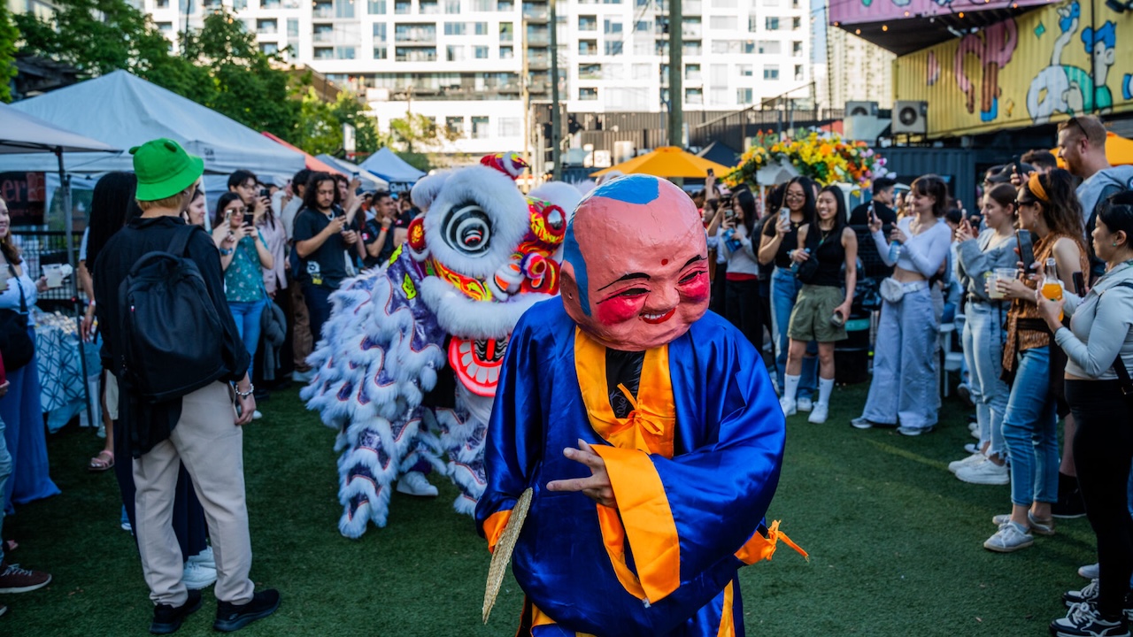 stackt asian night market