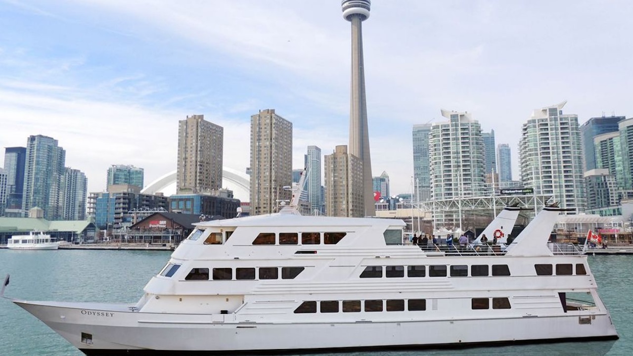 boat cruise