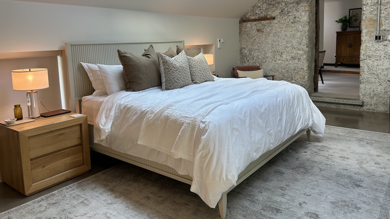 Bedroom at Diamond House