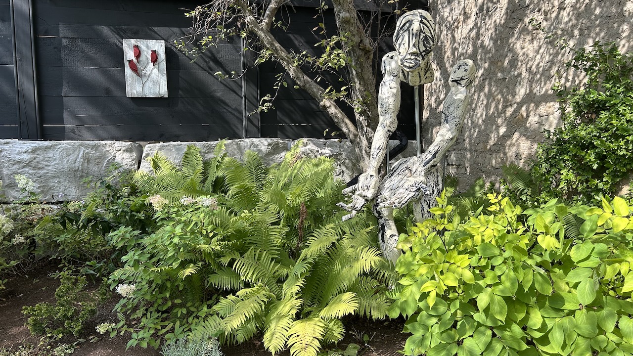 Sculpture at Diamond House at Kat Florence Hotel in Elora