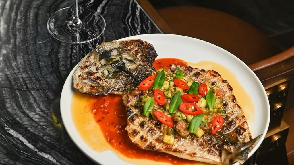 Petitle Lune Saigon serves upscale Vietnamese food in Toronto.