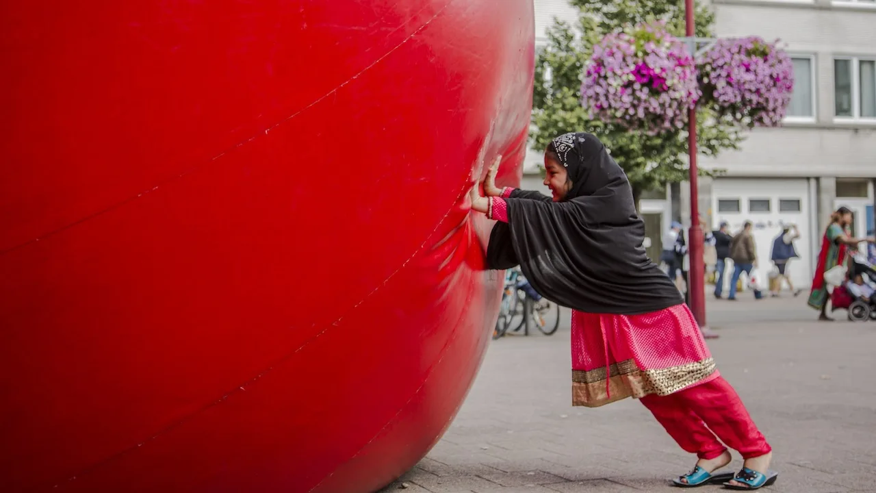 Big Red Ball, Luminato