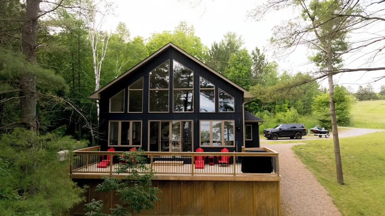 Sutton Lakehouse
