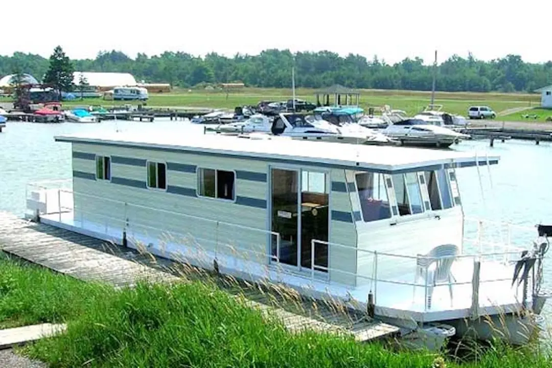 houseboat holidays