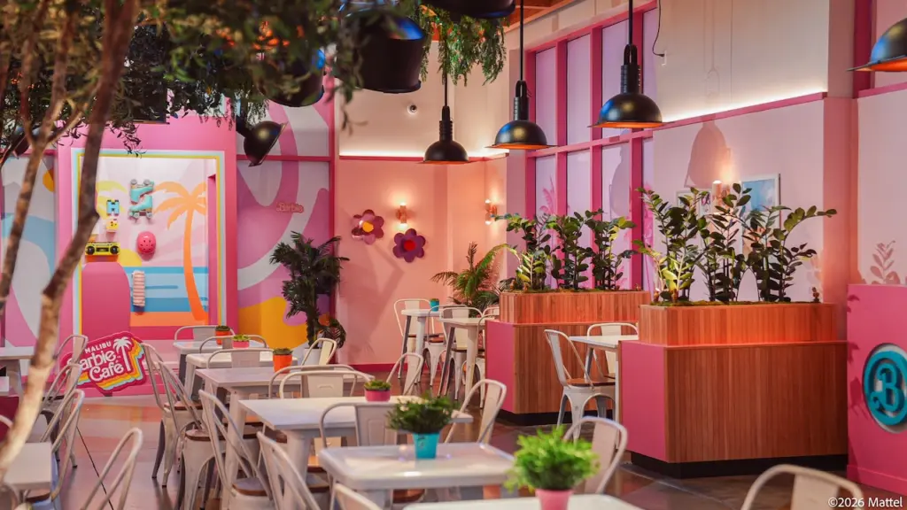 Malibu Barbie Cafe Vegas DSC09595