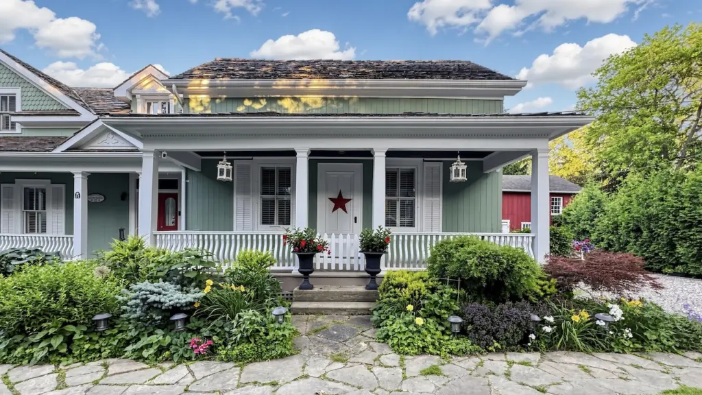 Gilmore Girls original house (photo: Winsold)